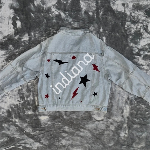 NWOT Large Hand Painted Indiana University Jean Jacket - Picture 3 of 4